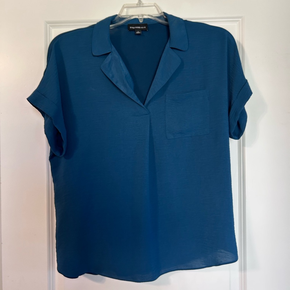 NWOT Fortune and Ivy blouse